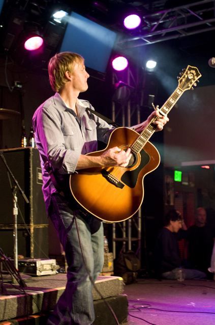 Stephen Ashbrook performing